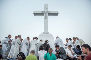 28 Молодіжний  Фестиваль завершився подячною Святою Месою на вершині гори, де височіє Хрест